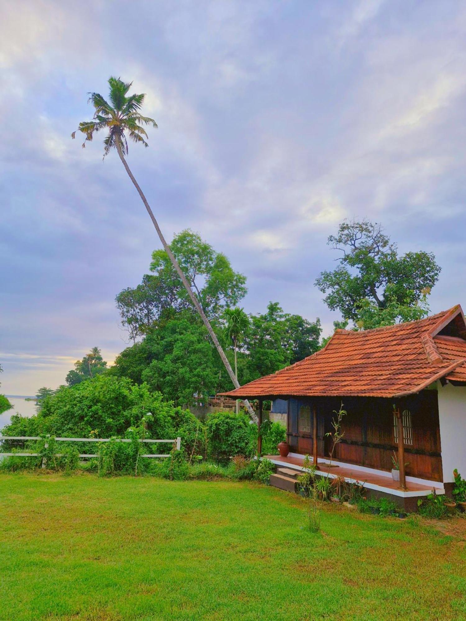 Gypsea Marari Bed & Breakfast Alappuzha ภายนอก รูปภาพ